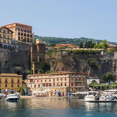 Rooms For Relax In Sorrento * סורנטו